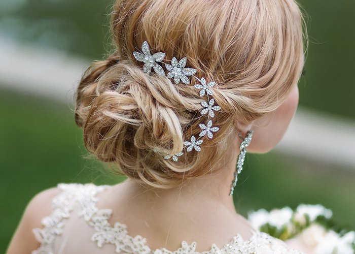 髪の長さとドレスのデザイン別 結婚式におすすめな花嫁の髪型 楽婚の花嫁サロン