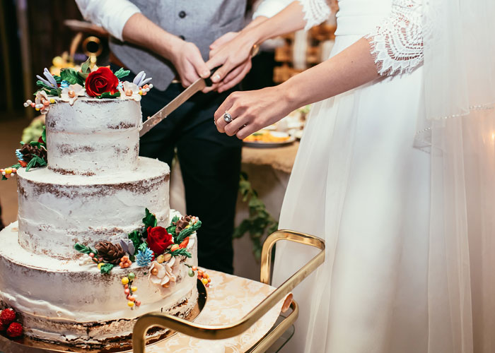 結婚式をする人必見 ウェディングケーキの種類とは 楽婚の花嫁サロン