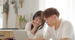借金やローンがあっても結婚できる?格安結婚式や少人数婚という現実的な選び方