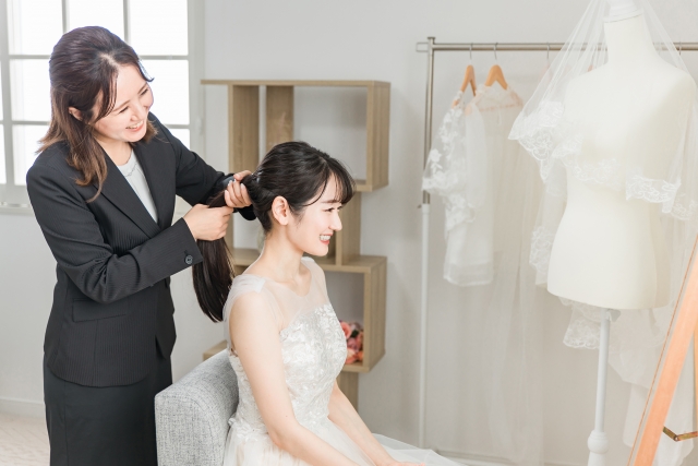 ドレスの形別おすすめ花嫁ヘア|Aライン・プリンセス・マーメイド・ミニ対応