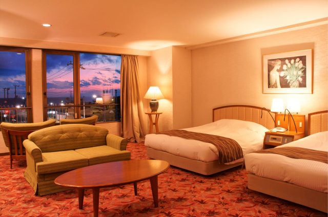 Kkr鎌倉わかみや 格安結婚式なら楽婚