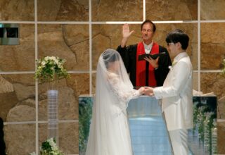 Toshifumi & Mayuko